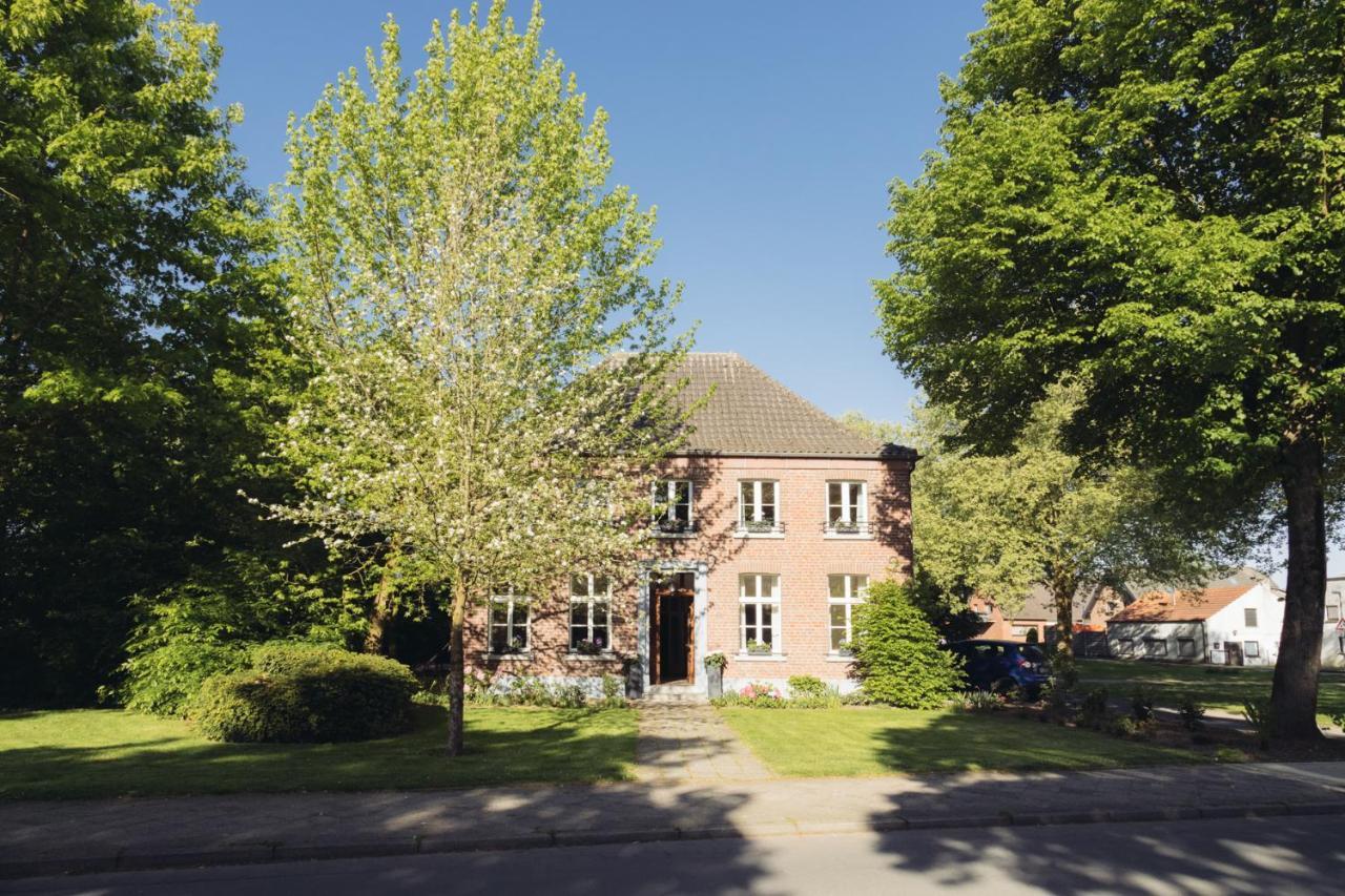 Altes Pfarrhaus Hotell Geldern Exteriör bild